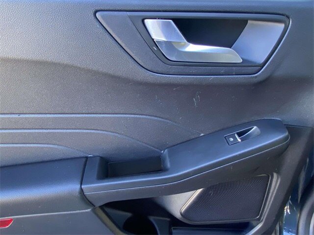 Certified 2022 Ford Escape SEL FWD image 12
