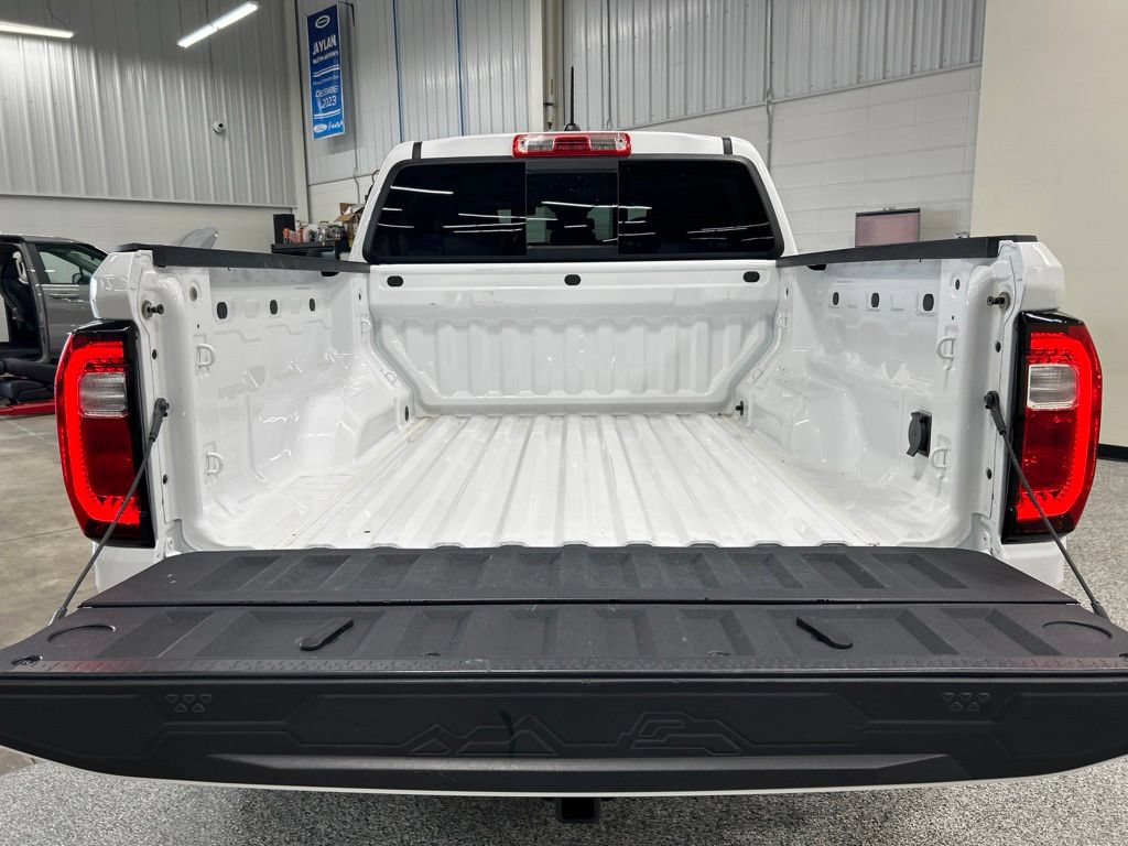 Used 2024 GMC Canyon AT4 w/ Canyon Safety Plus Package AWD/4WD image 28