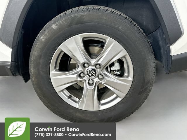 Used 2024 Toyota RAV4 XLE AWD/4WD image 29