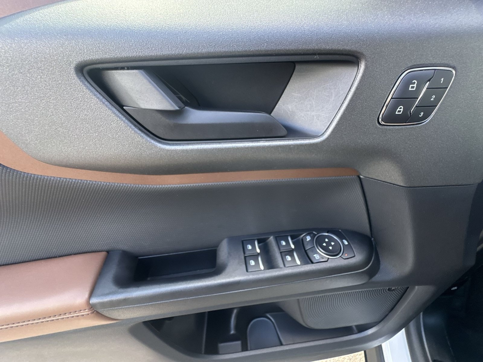 Certified 2025 Ford Bronco Sport Outer Banks w/ Outer Banks Tech Package+ AWD/4WD image 23