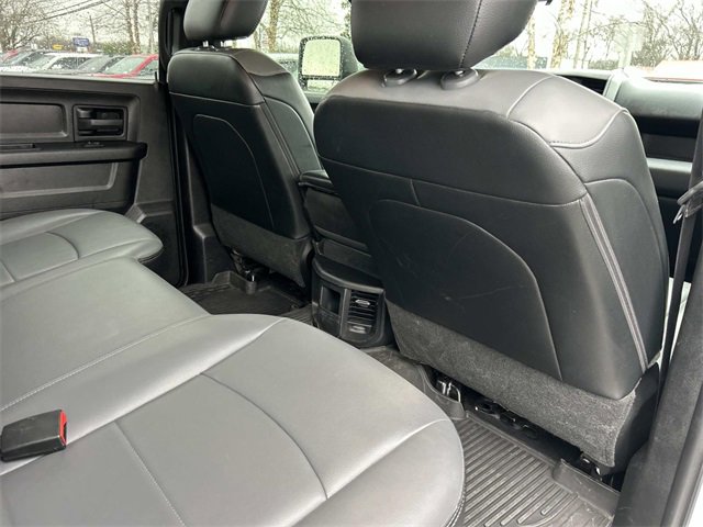 Used 2024 RAM 3500 Tradesman w/ Chrome Appearance Group image 27