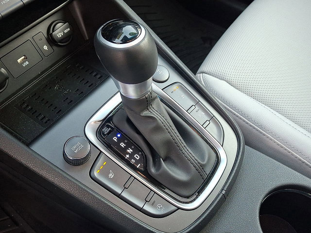 Used 2023 Hyundai Kona Limited image 17