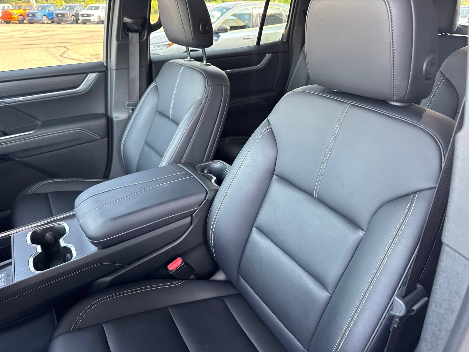 Used 2024 GMC Acadia Elevation w/ Black Edition FWD image 25
