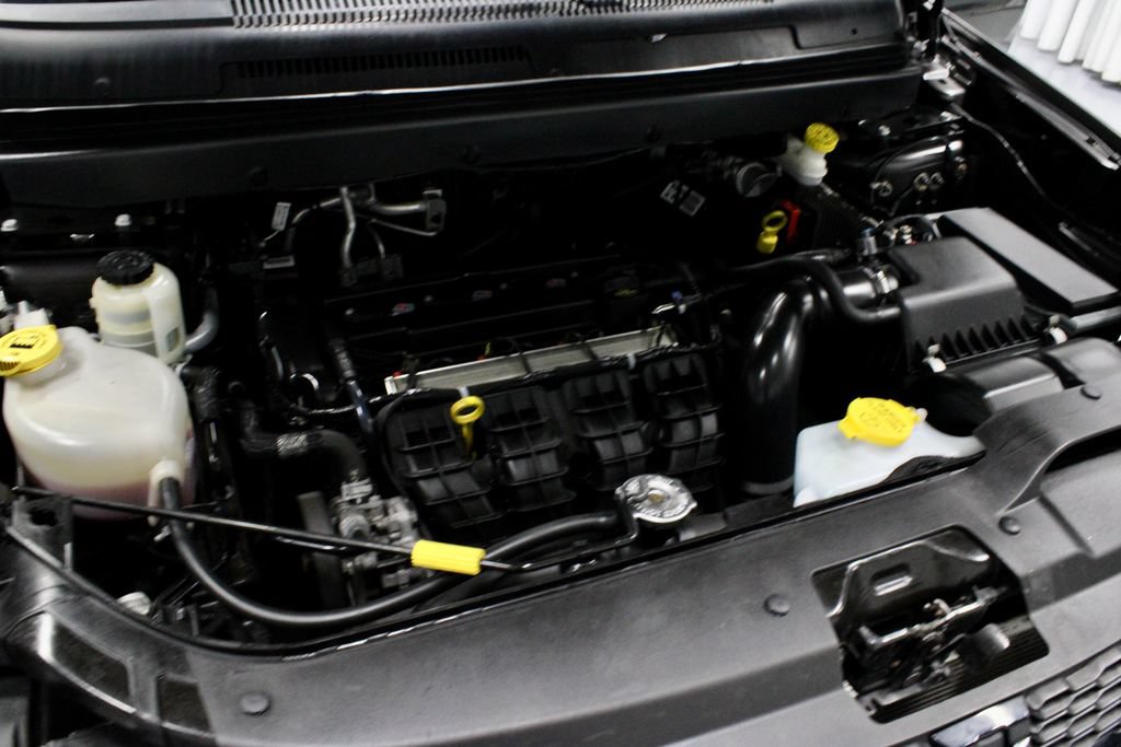 Used 2019 Dodge Journey SE w/ Connectivity Group FWD image 14