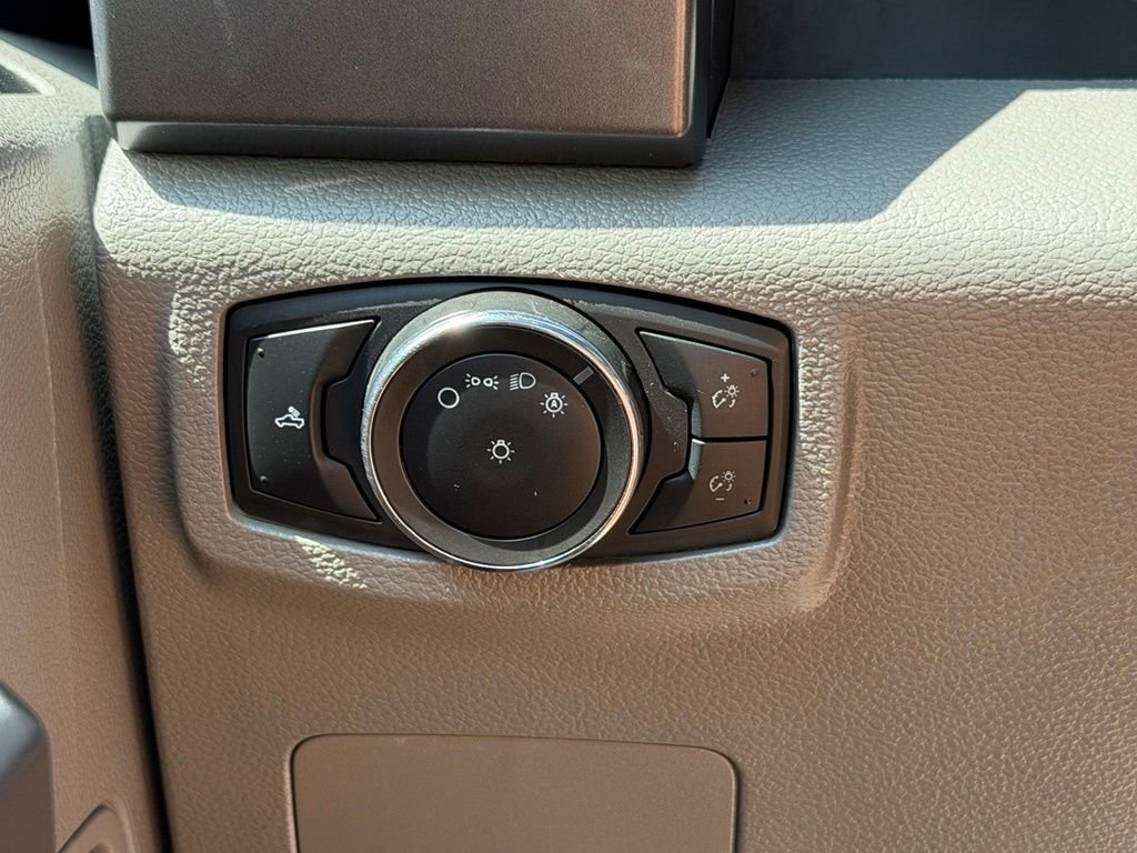 Certified 2022 Ford F450 XLT AWD/4WD image 24
