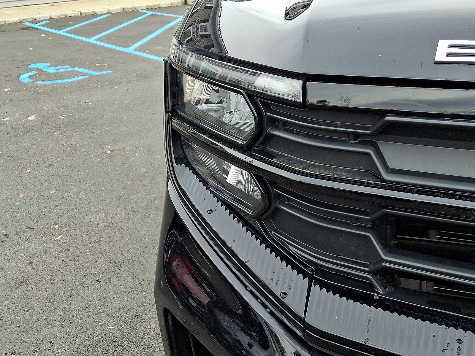 Certified 2025 Ford Expedition Active AWD/4WD image 10