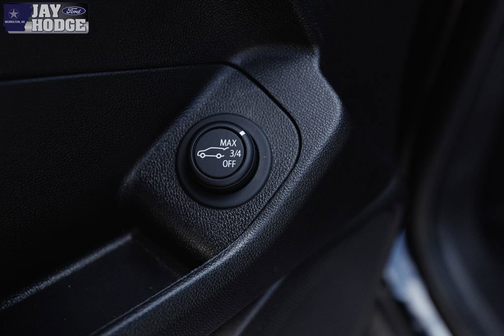 Used 2024 GMC Terrain SLT image 16