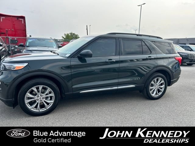 Certified 2023 Ford Explorer XLT w/ Equipment Group 202A AWD/4WD image 2