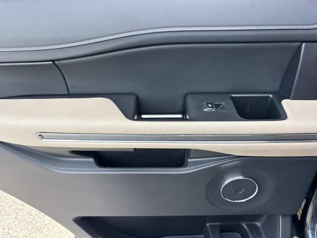 Certified 2024 Ford Expedition XLT RWD image 20