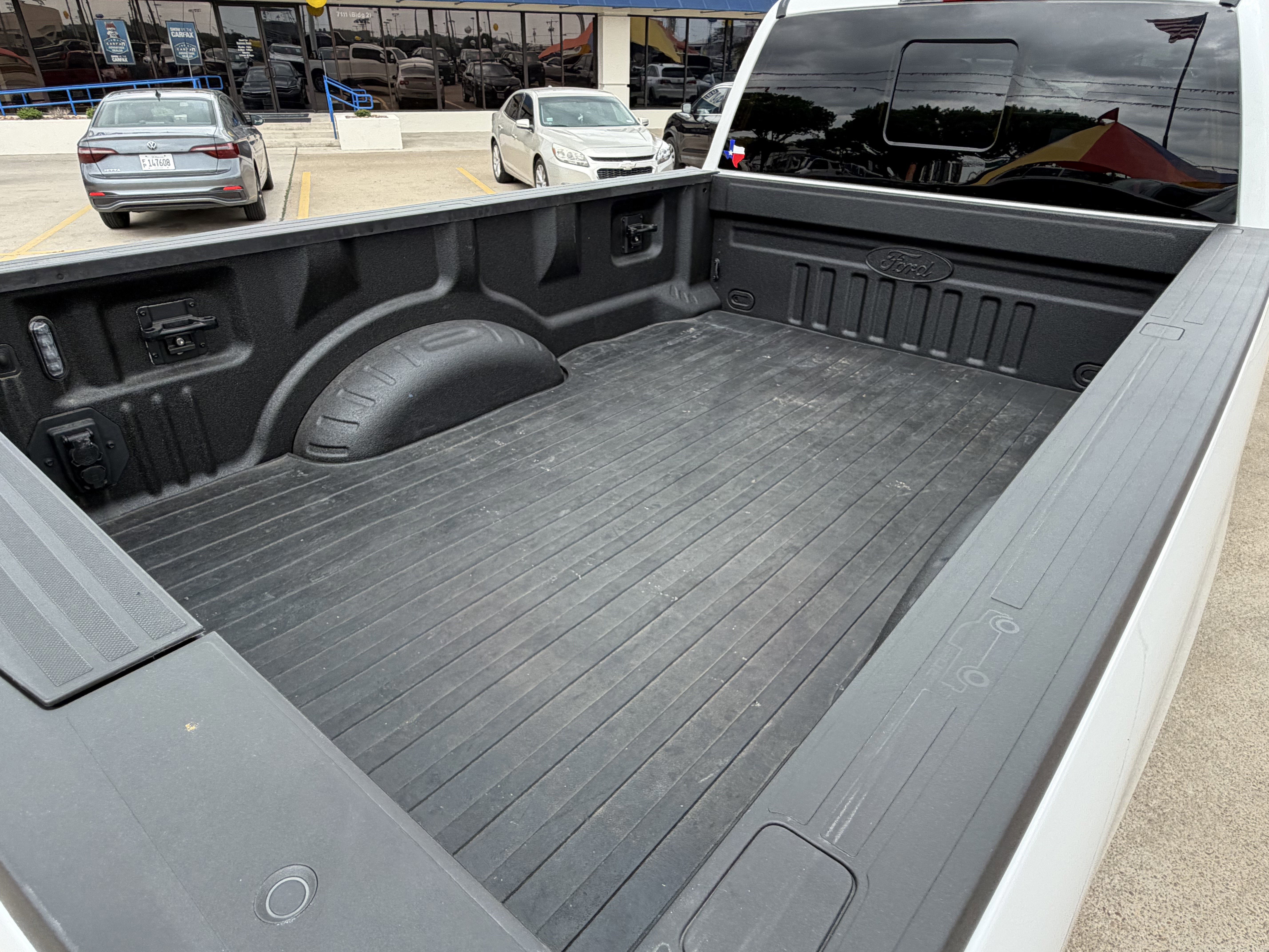 Certified 2024 Ford F250 Limited w/ FX4 Off-Road Package image 11