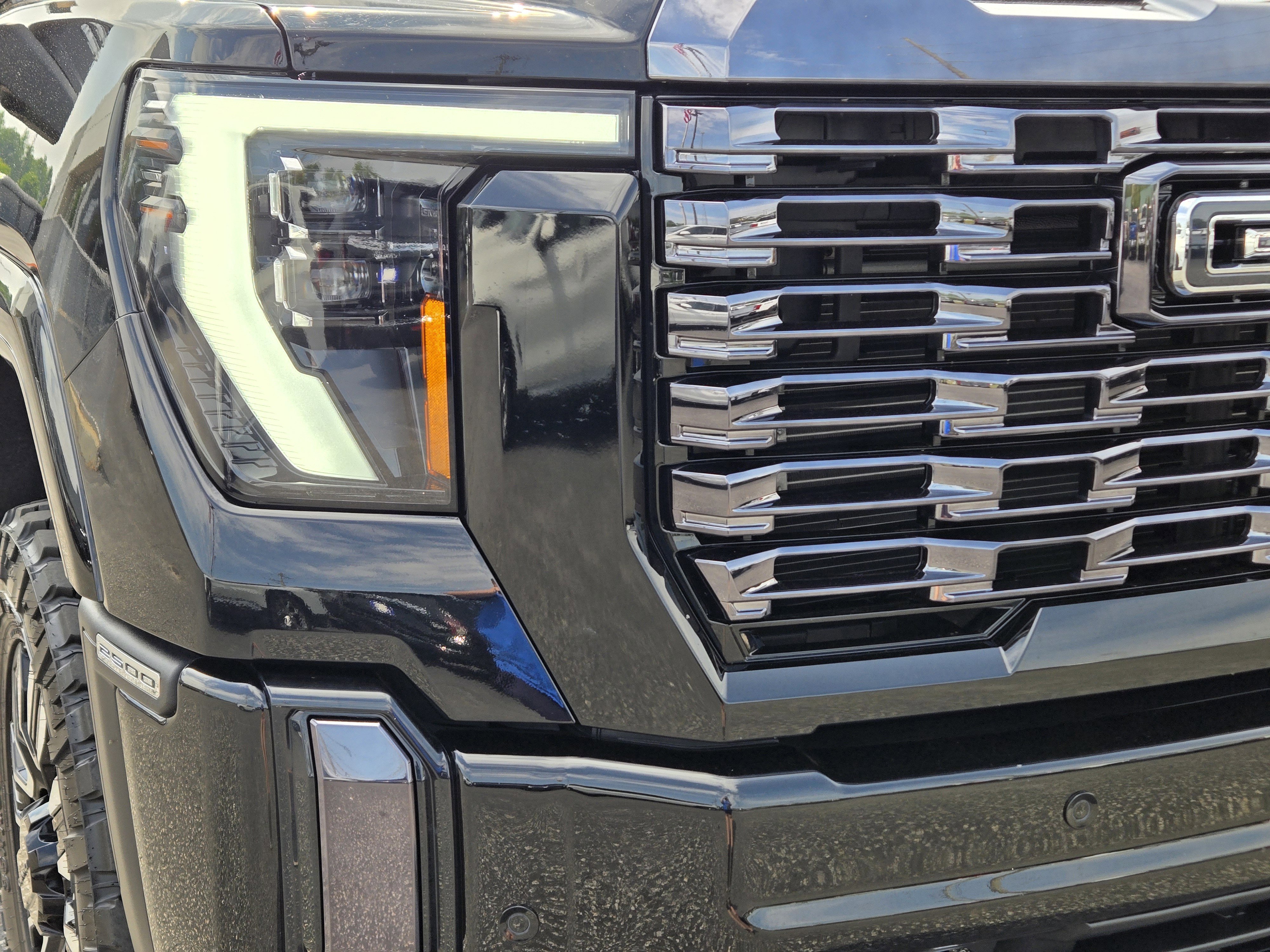 Used 2024 GMC Sierra 2500 Denali Ultimate w/ Max Trailering Package AWD/4WD image 4
