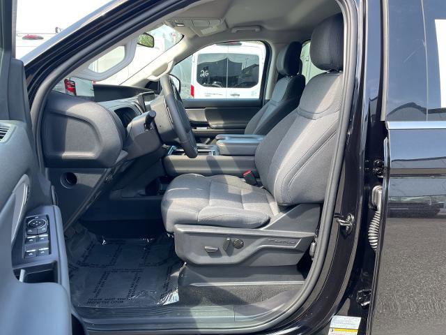 Certified 2025 Ford Expedition Active image 15