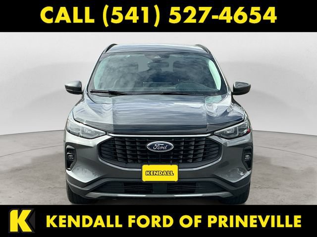 Certified 2025 Ford Escape Platinum AWD/4WD image 2