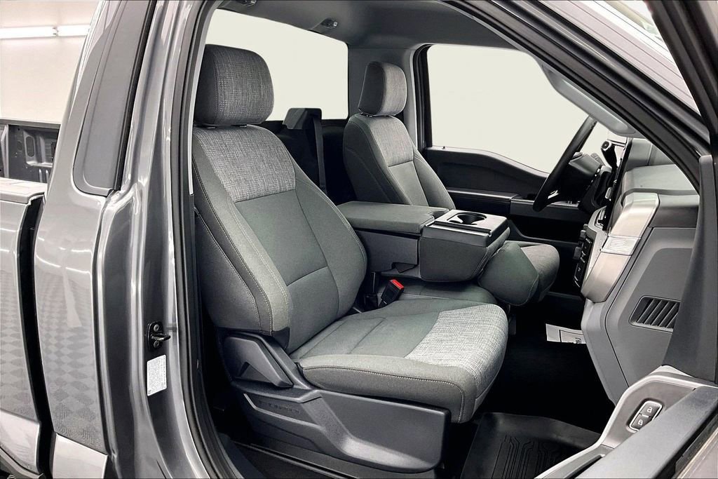 Certified 2025 Ford F350 XLT w/ FX4 Off-Road Package image 8