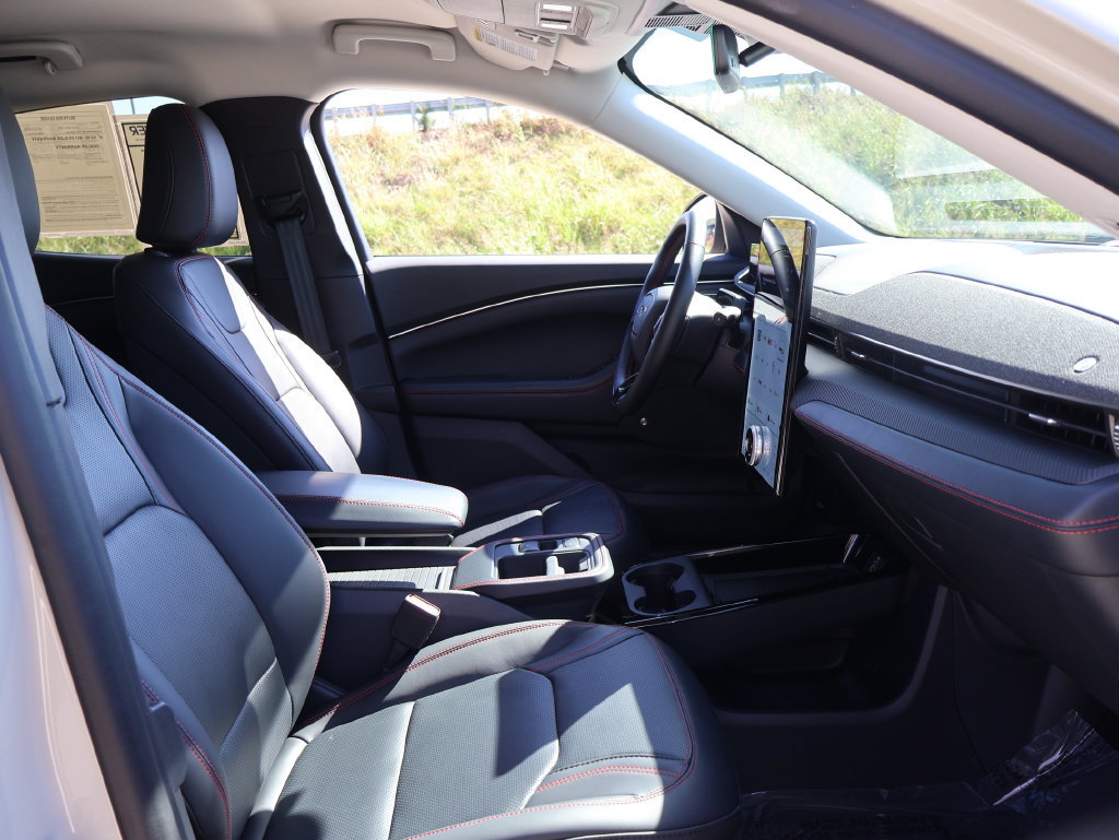 Certified 2025 Ford Mustang Mach-E Premium w/ Sport Appearance Package AWD/4WD image 9