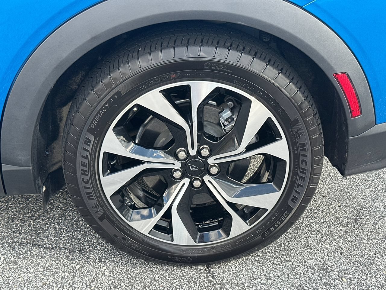 Certified 2025 Ford Mustang Mach-E Select RWD image 22