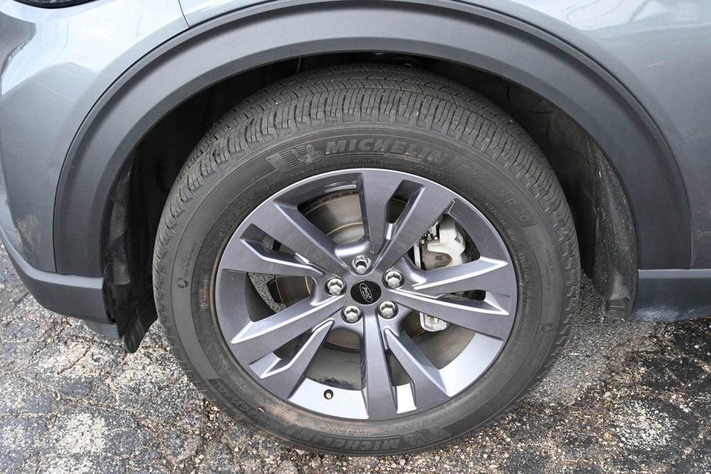 Certified 2026 Ford Explorer Active w/ Active Comfort Package AWD/4WD image 16