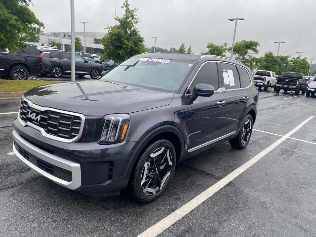 Used 2025 Kia Telluride S FWD image 3