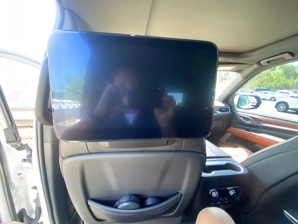 Used 2024 GMC Yukon Denali Ultimate AWD/4WD image 23
