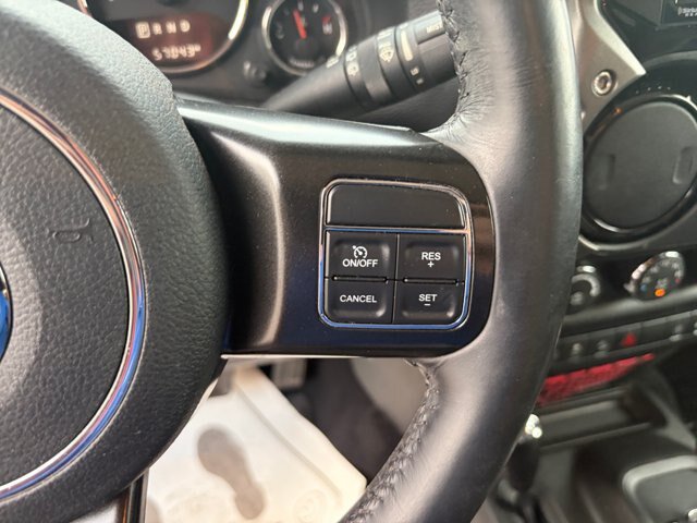 Used 2017 Jeep Wrangler Unlimited Rubicon AWD/4WD image 10