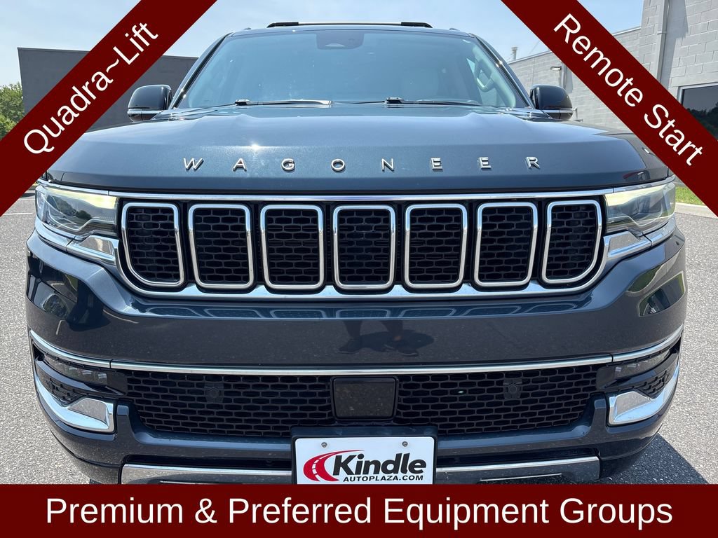 Used 2023 Jeep Wagoneer Series III w/ Premium Group I AWD/4WD image 2