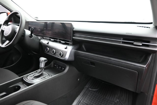 Used 2025 Hyundai Kona SE AWD/4WD image 27