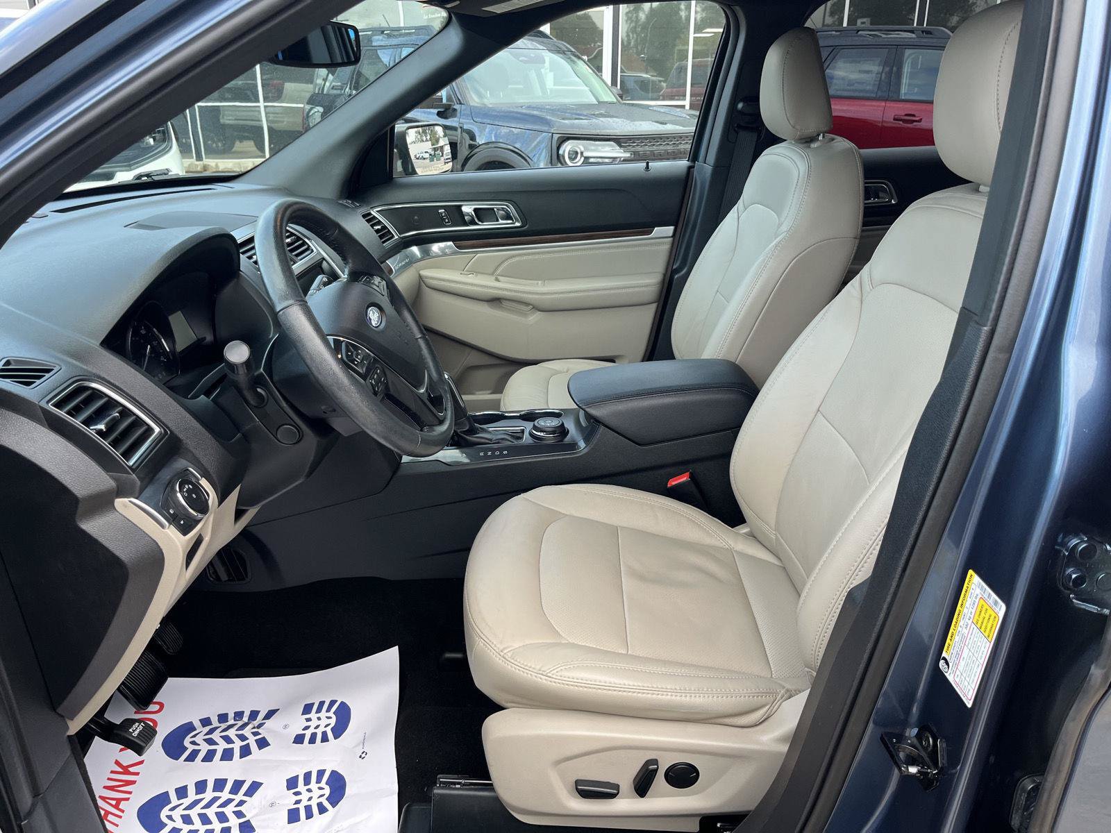 Certified 2019 Ford Explorer Limited AWD/4WD image 17