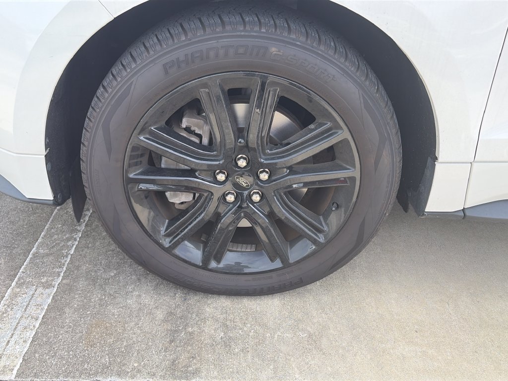 Certified 2021 Ford Edge ST-Line FWD image 9