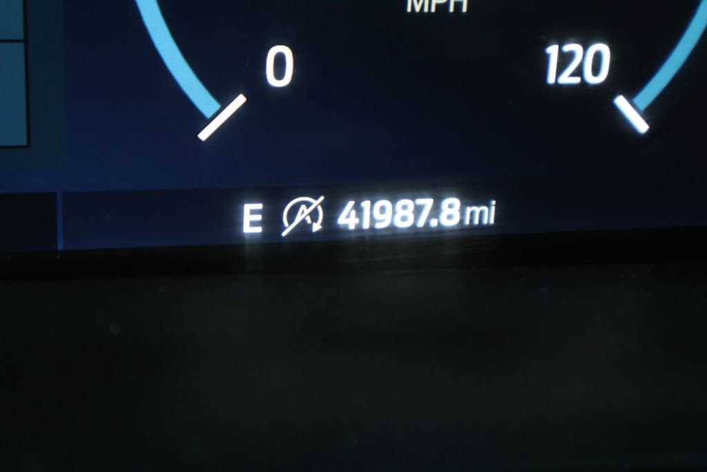 Certified 2023 Ford F150 Lariat image 38