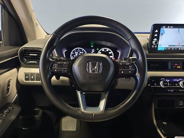 Used 2025 Honda Pilot Touring image 16