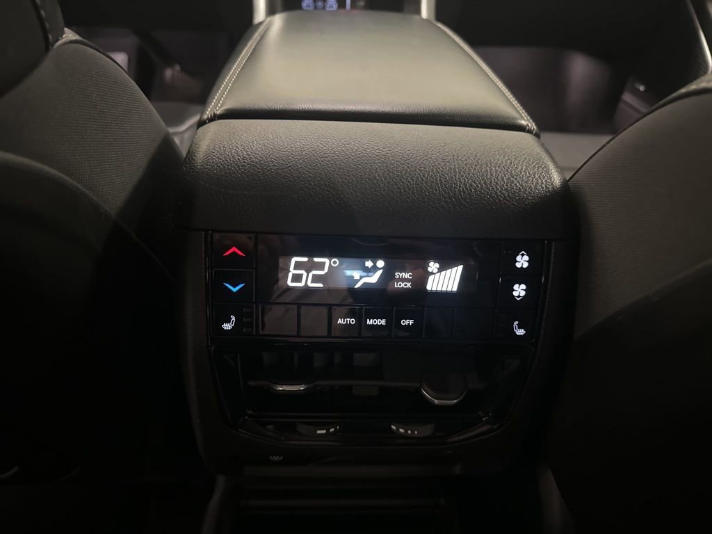 Used 2021 Jeep Grand Cherokee L Limited w/ Luxury Tech Group II image 27