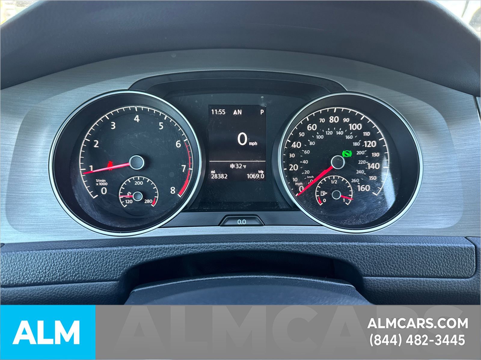 Used 2017 Volkswagen Golf SE image 31