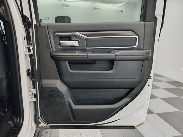 Used 2025 RAM 2500 Big Horn AWD/4WD image 15