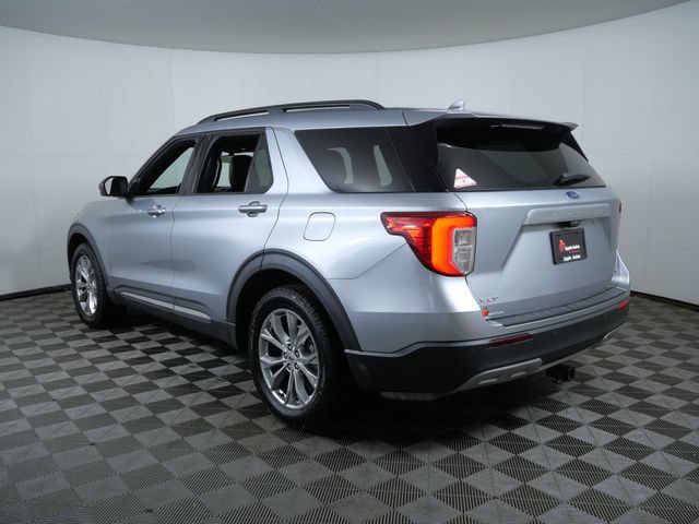 Certified 2020 Ford Explorer XLT w/ Equipment Group 202A AWD/4WD image 3