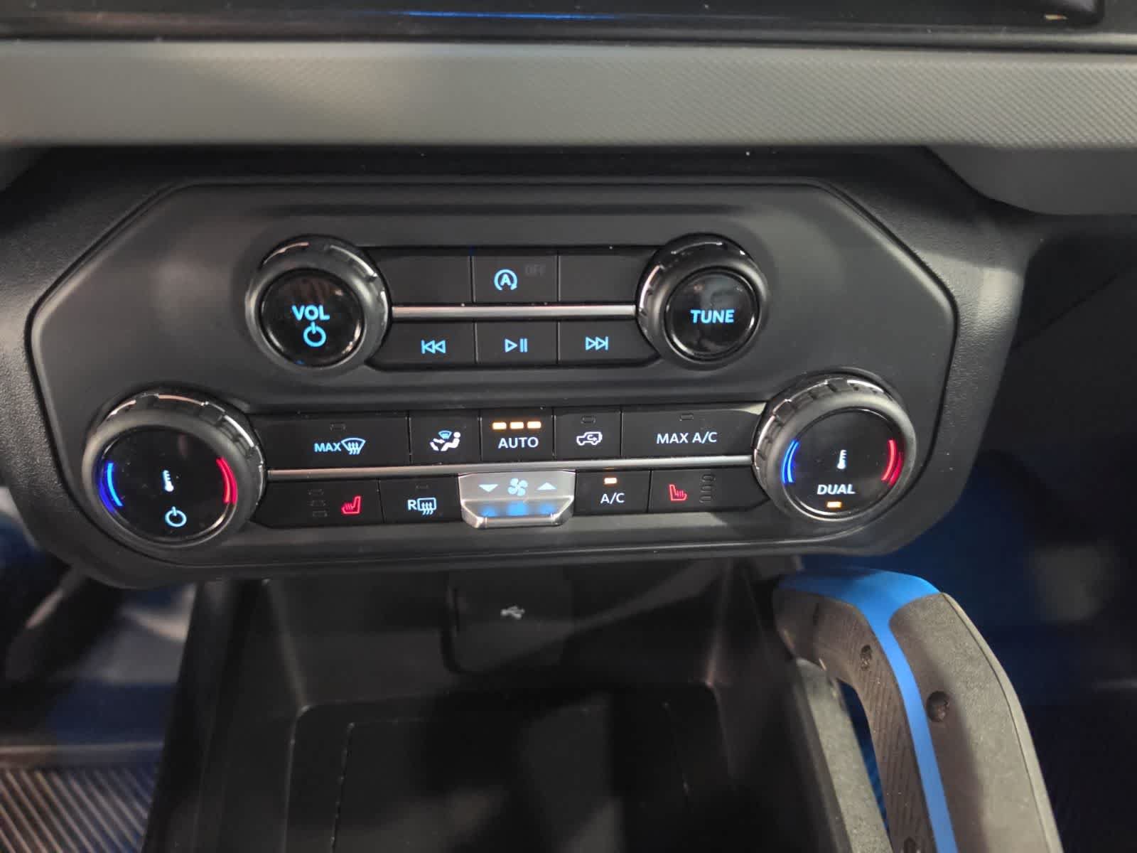Certified 2022 Ford Bronco Black Diamond w/ Sasquatch Package AWD/4WD image 23