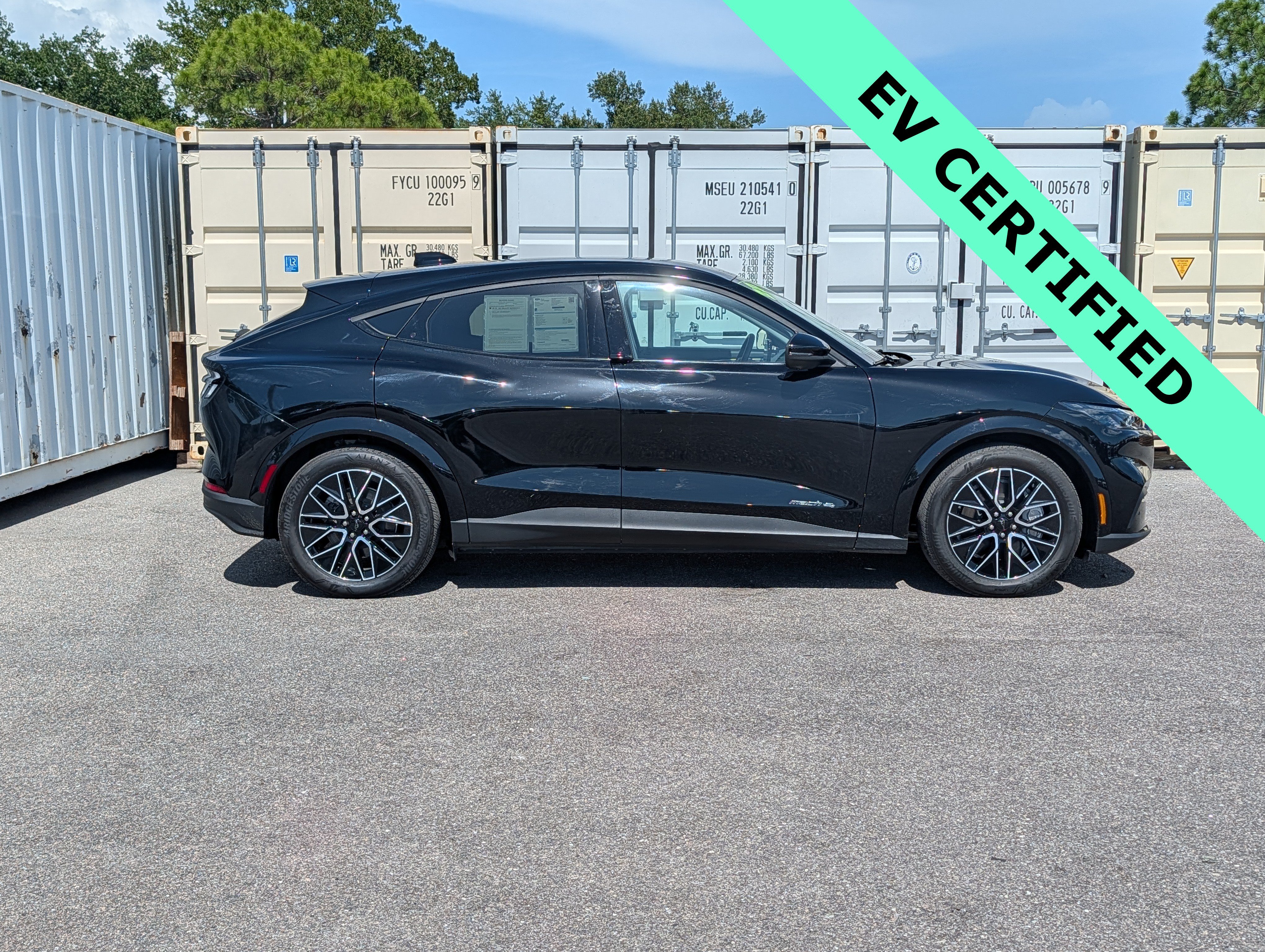 Certified 2025 Ford Mustang Mach-E Premium AWD/4WD video 3