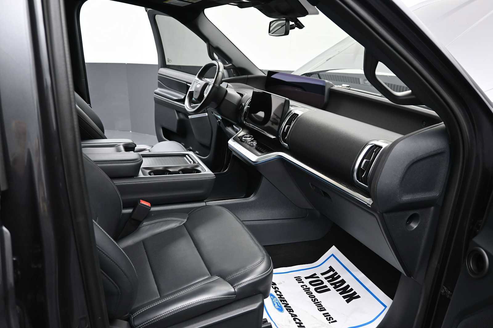 Certified 2025 Ford Expedition Platinum w/ Stealth Appearance Package AWD/4WD image 23