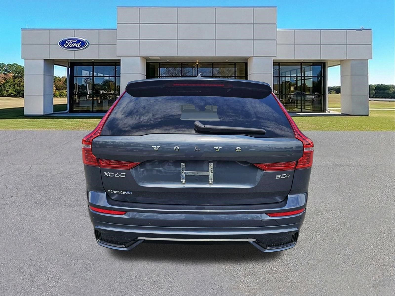 Used 2024 Volvo XC60 B5 Ultimate AWD/4WD image 5