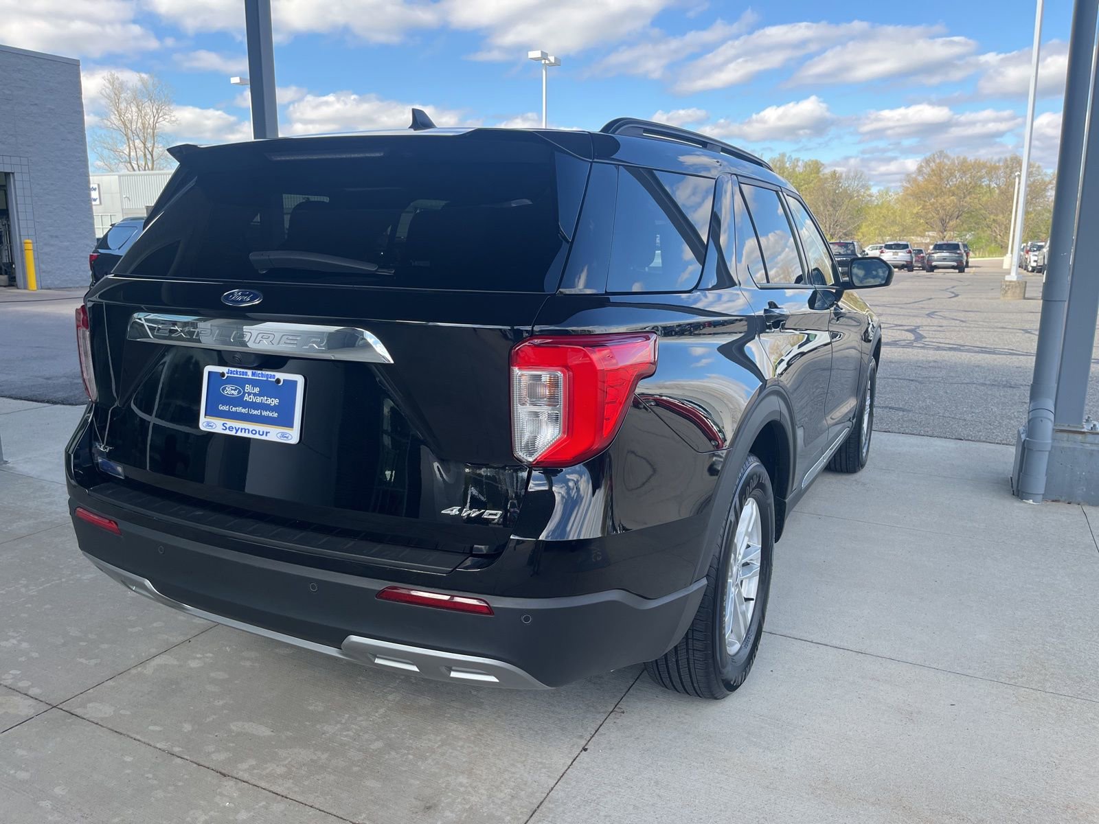 Certified 2023 Ford Explorer XLT AWD/4WD image 8