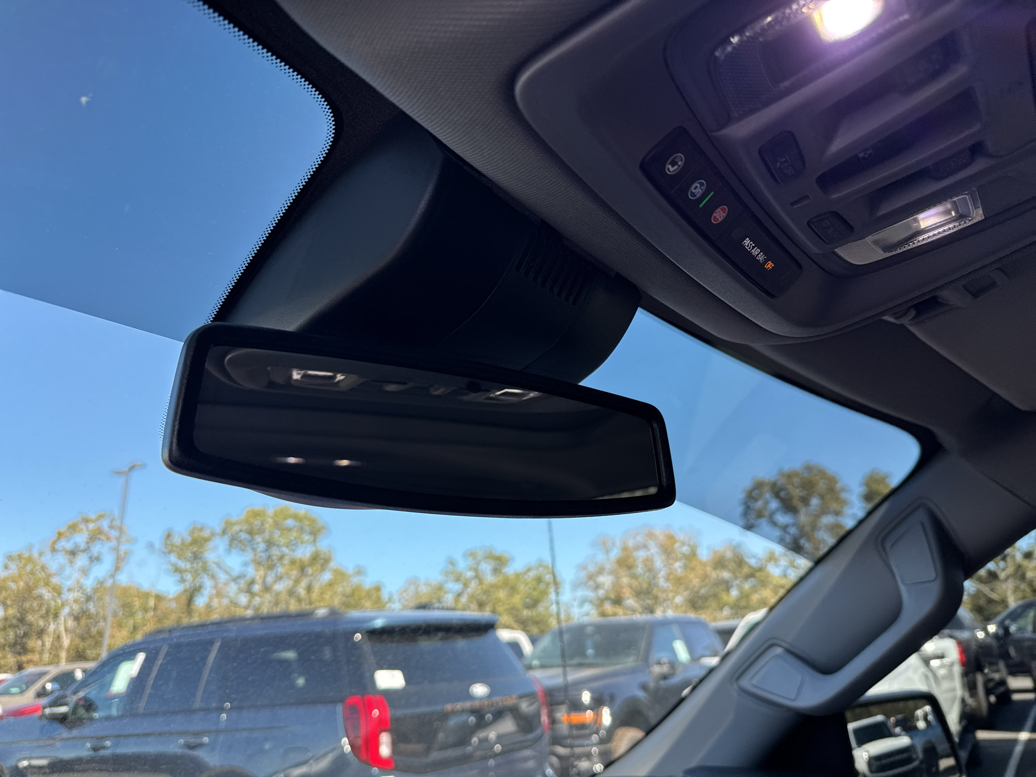 Used 2024 GMC Sierra 1500 SLT w/ SLT Premium Plus Package AWD/4WD image 24