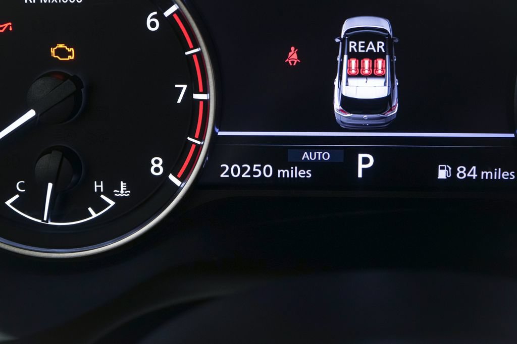 Used 2023 Nissan Rogue SV AWD/4WD image 17