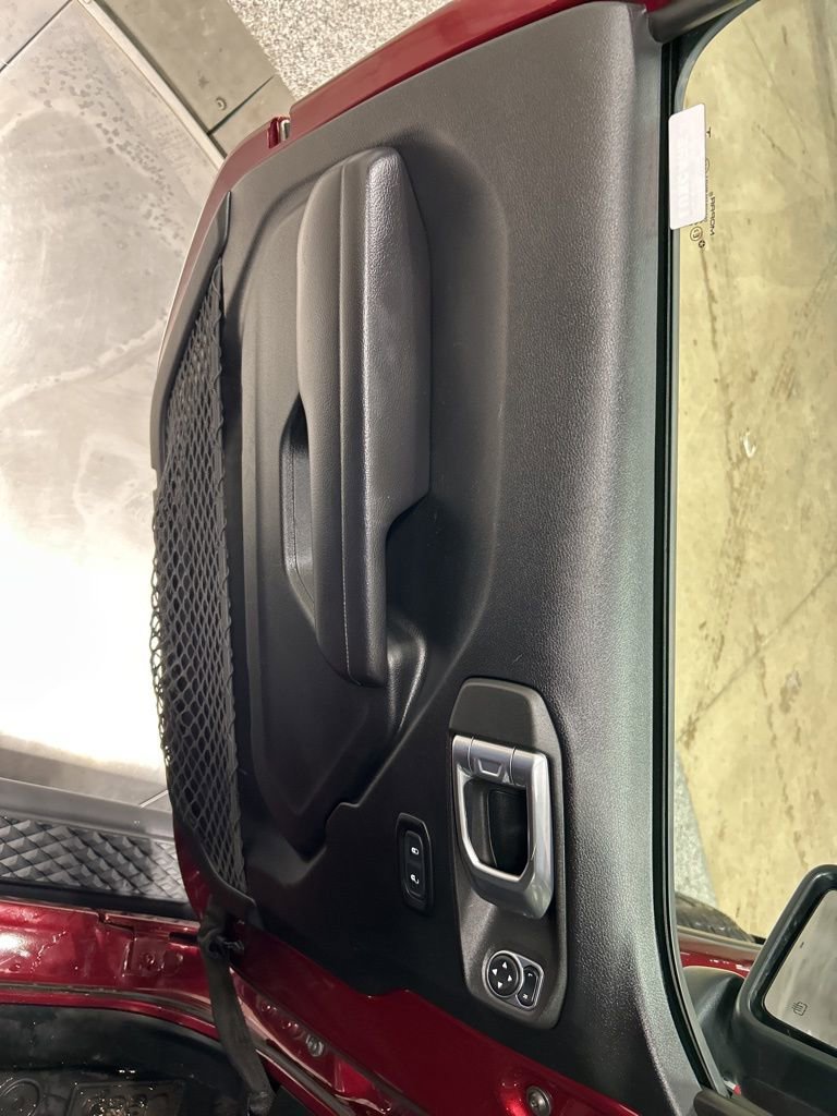 Used 2021 Jeep Gladiator Willys image 13