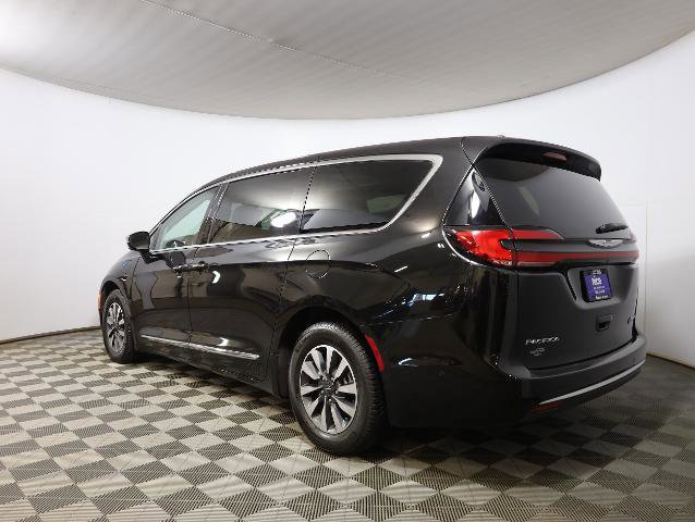 Used 2022 Chrysler Pacifica Limited image 2