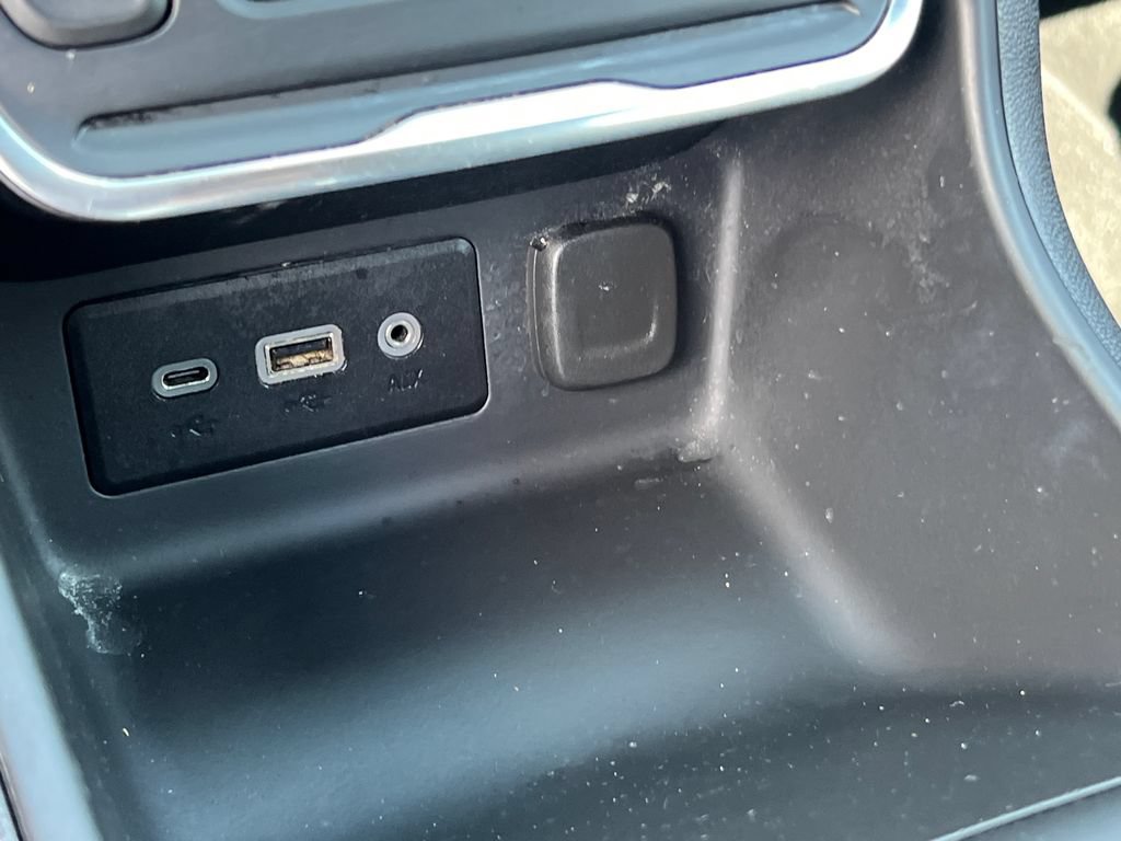 Used 2020 GMC Terrain SLE w/ Driver Convenience Package FWD image 32