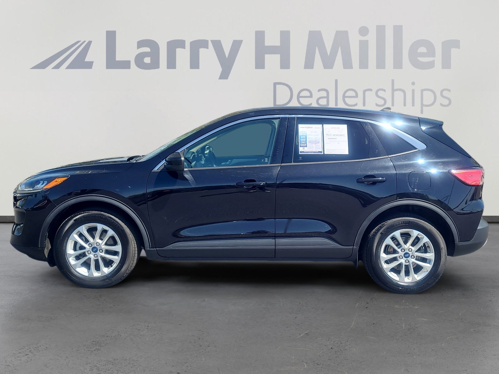 Certified 2020 Ford Escape SE AWD/4WD image 2