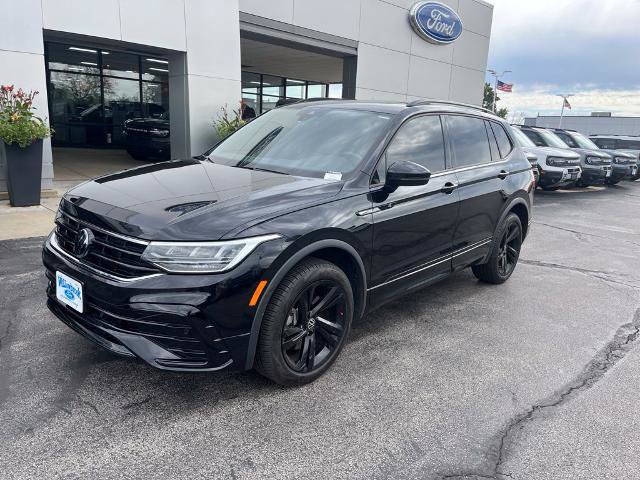 Used 2024 Volkswagen Tiguan SE R-Line
