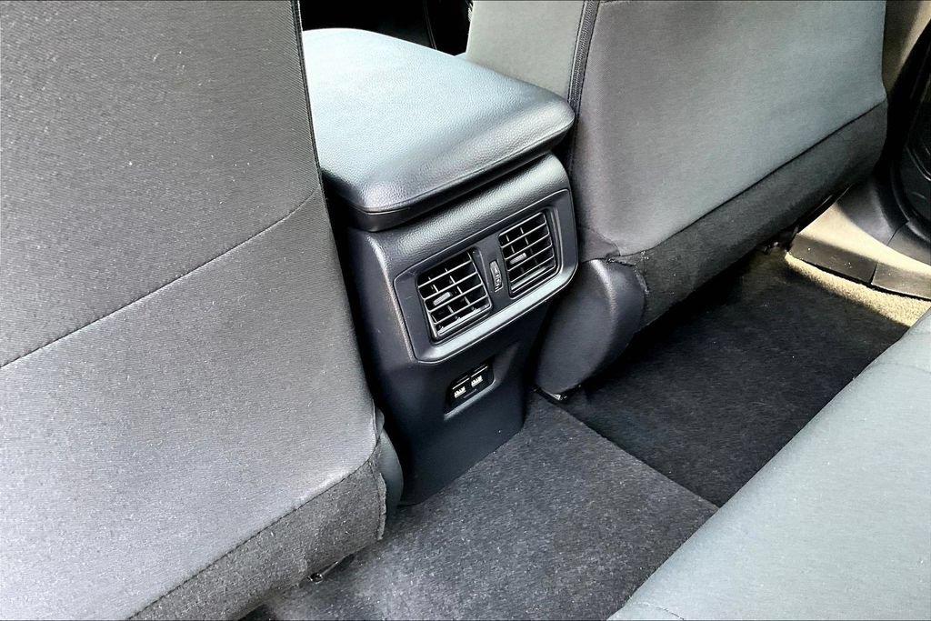 Used 2021 Toyota RAV4 XLE w/ Convenience Package AWD/4WD image 13