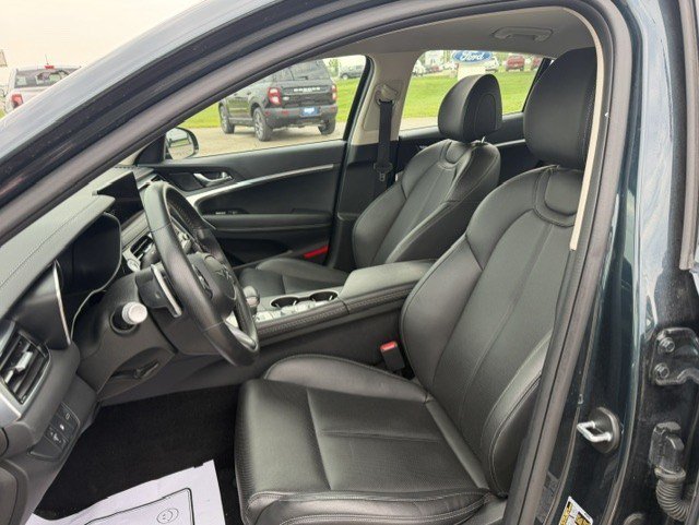 Used 2025 Genesis G70 2.5T AWD/4WD image 13