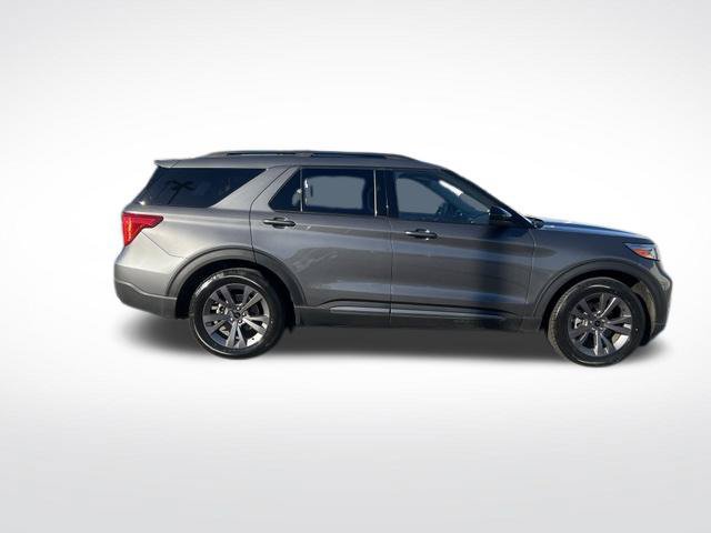 Certified 2023 Ford Explorer XLT w/ Equipment Group 202A RWD image 12