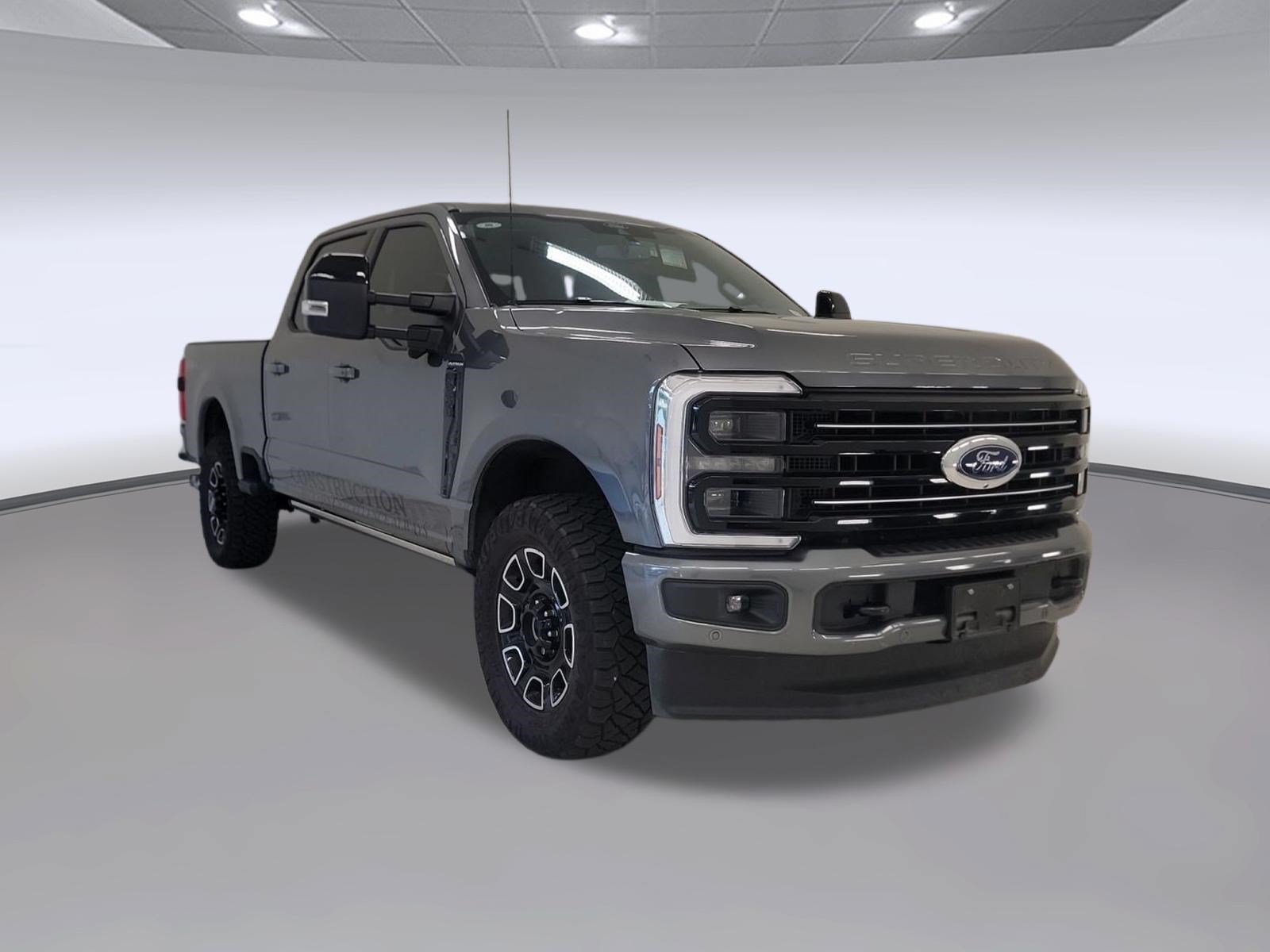 Certified 2025 Ford F250 Platinum w/ FX4 Off-Road Package AWD/4WD image 4